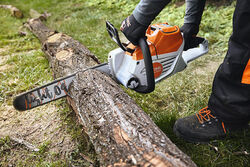 STIHL Chainsaw MSA 220 16+quot Bar Skin Only - Battery 