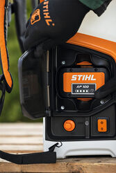 STIHL SGA 85 Battery Backpack Sprayer battery controls ee day and sons